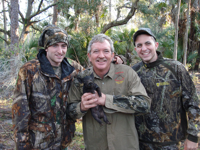 5A BOB-BOYS AND BABY HOG